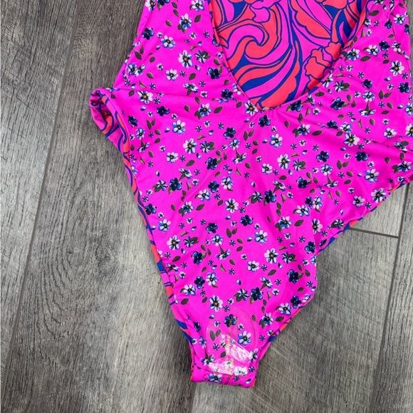 Maaji Spiral Cardamon One Piece Swimsuit - Picture 11 of 16